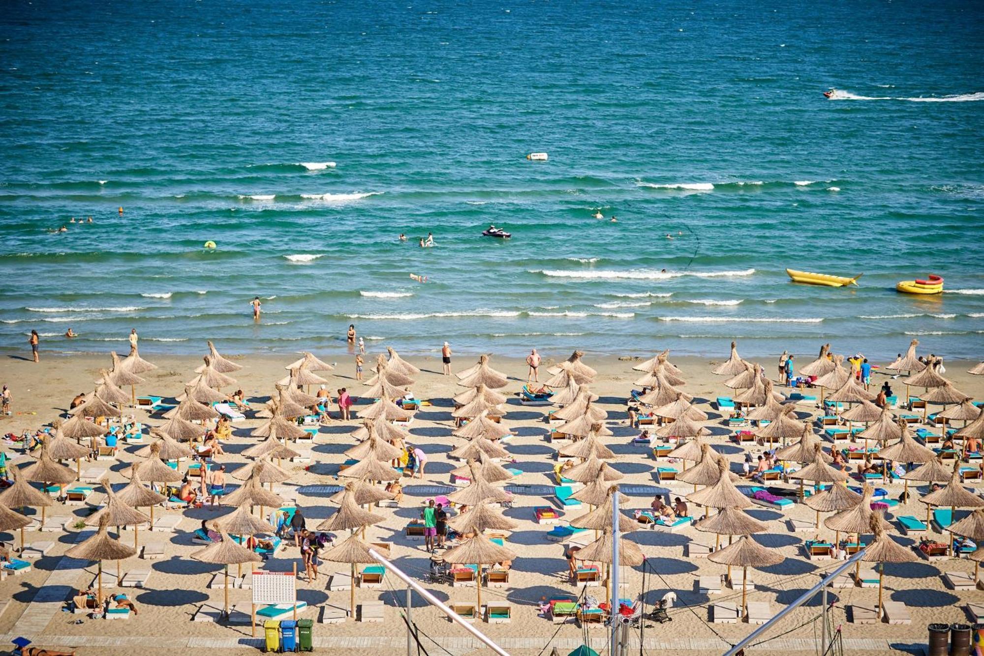 Black Sea Estate Apartment Spa N Pool Beach Resort Navodari Exterior photo